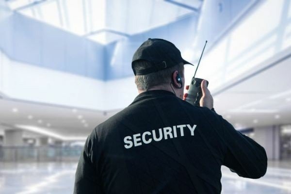 choose-the-right-security-guard-company-in-delhi-big-0