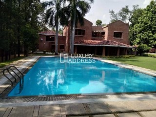 4BHK Farmhouse Rent in Sultanpur Delhi