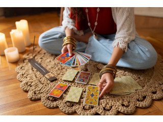 Find Your Way with Tarot with Abhie!